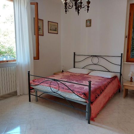 Appartamento A Due Passi Dal Mare A Quercianella Exterior foto