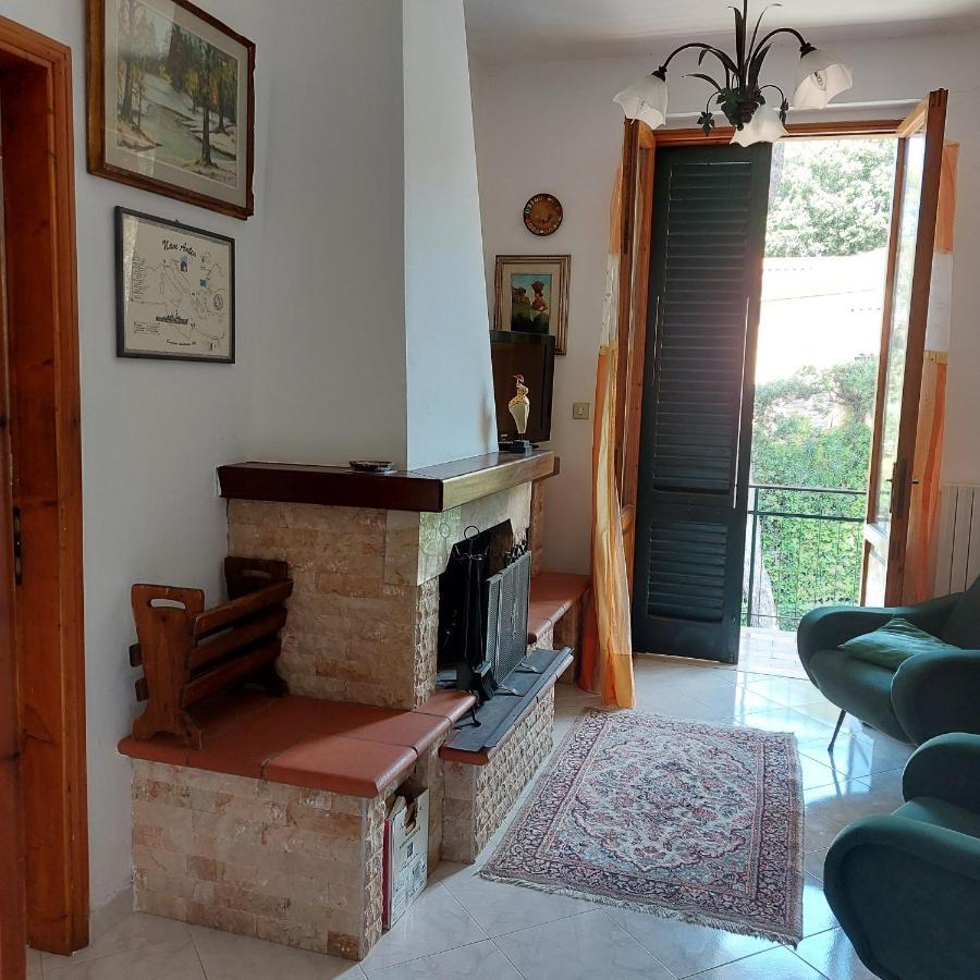 Appartamento A Due Passi Dal Mare A Quercianella Exterior foto